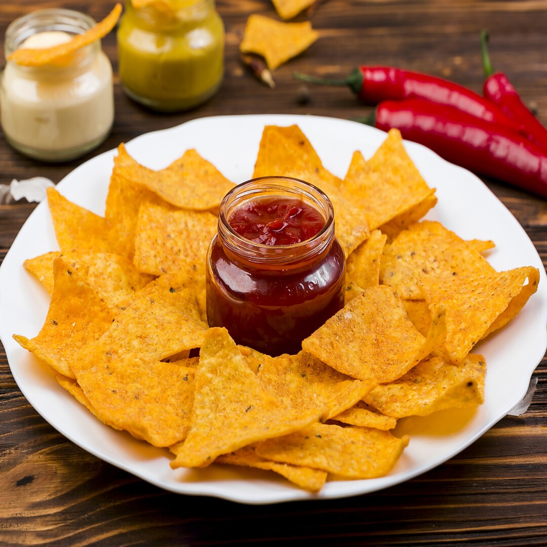 Nachos com molhos